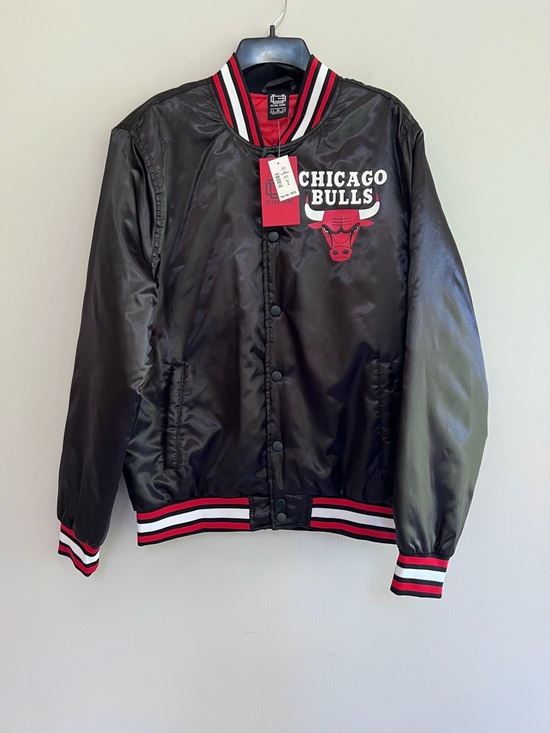 Ultra Game Other - Ultra Game NWT NBA Chicago Bulls Satin Button Up Varsity Jacket, Black/Red, M